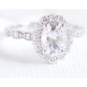 NEW Women's White Gold Filled Oval Halo Simulated Diamond‎ Engagement Ring, Sz 7